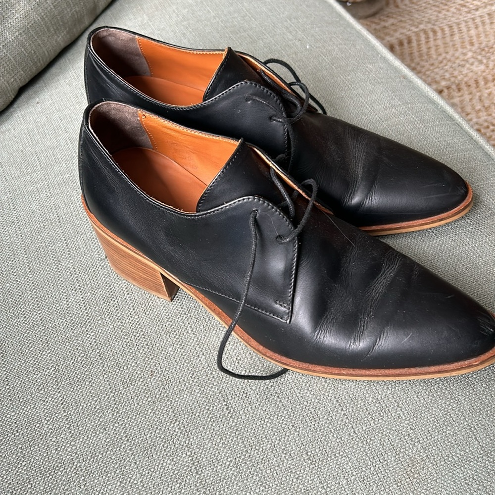 Everlane Oxford, black, block heel, size 10